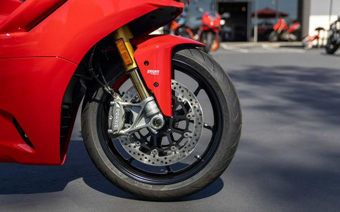 2024 Ducati Supersport 950 S Red