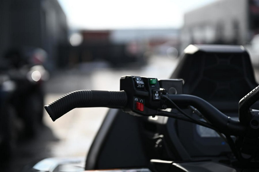 2026 Can-Am® Outlander X mr 1000R Granite Grey