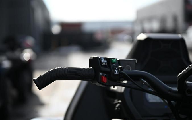 2026 Can-Am® Outlander X mr 1000R Granite Grey