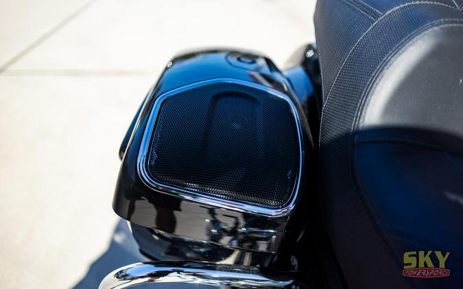 2021 Indian Motorcycle CHALLENGER LIMITED BLK PEARL 49ST Limited