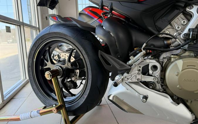 2022 Ducati STREETFIGHTER V4S