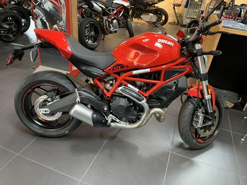 2020 Ducati Monster 821 Stealth Review (15 Fast Facts)