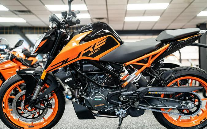 2023 KTM 200 Duke