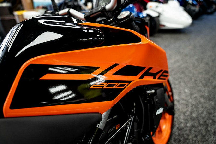 2023 KTM 200 Duke