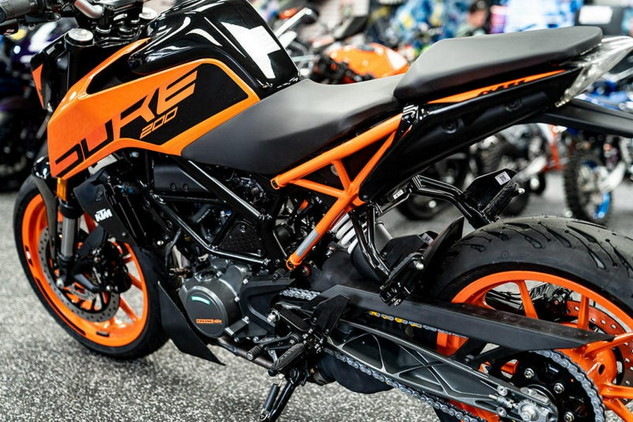 2023 KTM 200 Duke