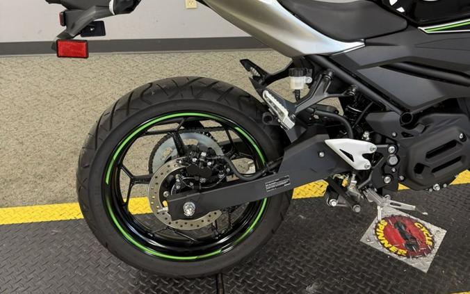 2024 Kawasaki Z e-1 ABS