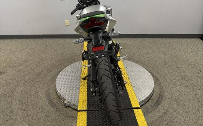 2024 Kawasaki Z e-1 ABS