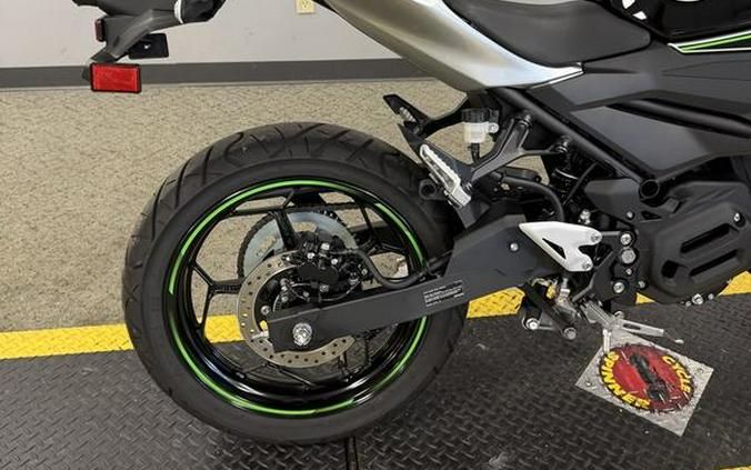 2024 Kawasaki Z e-1 ABS