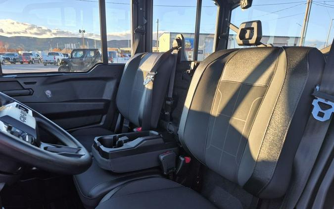 2026 Can-Am® Defender MAX XT CAB HD11 With 10.25 in.display