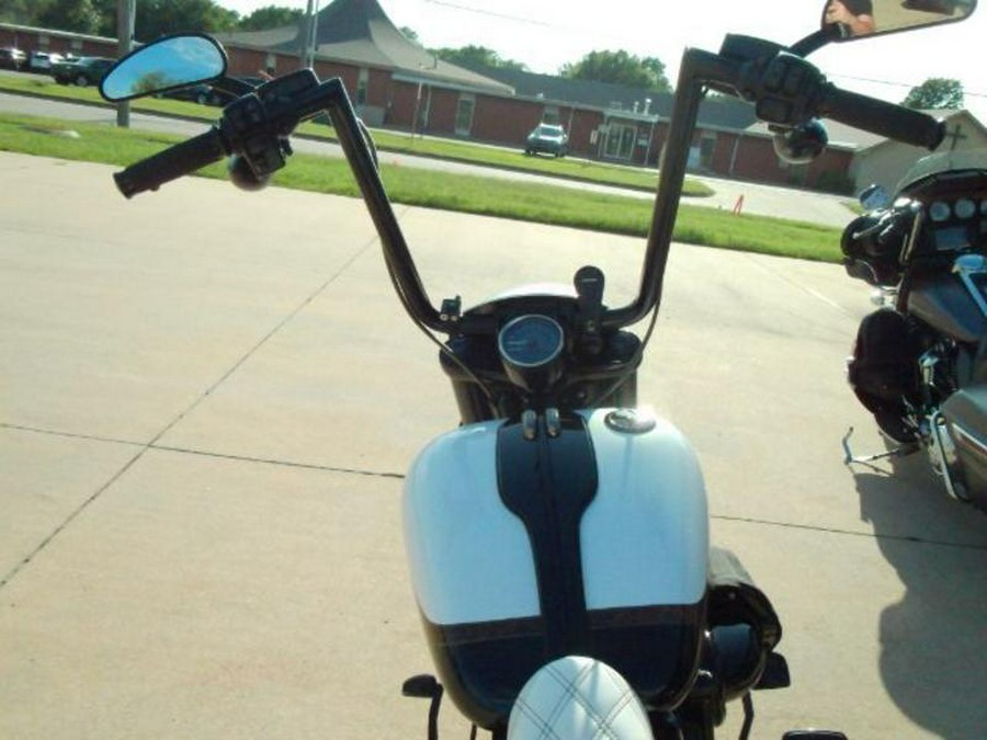 2016 Harley-Davidson® FXSE CVO PRO STREET BEAKOUT
