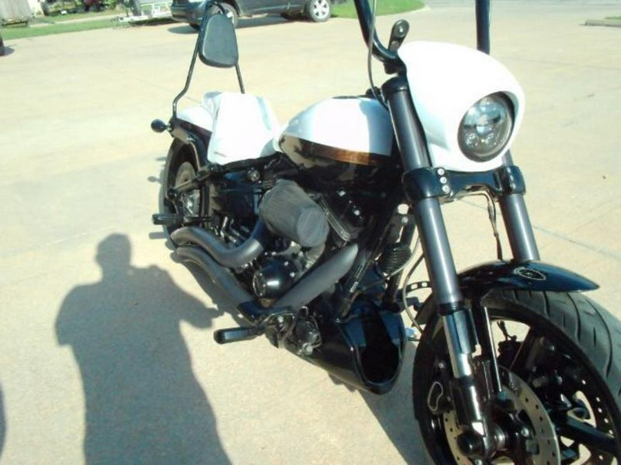 2016 Harley-Davidson® FXSE CVO PRO STREET BEAKOUT