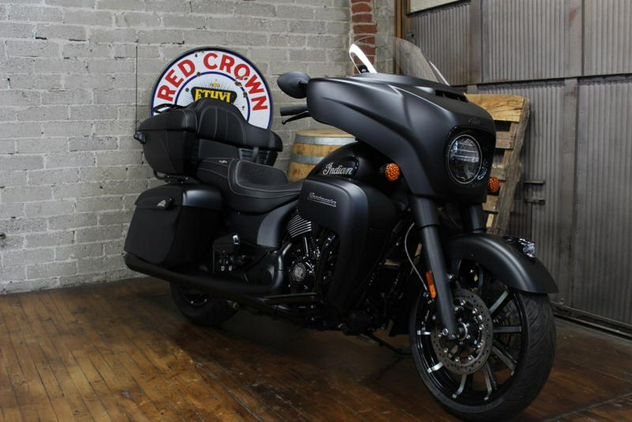 2023 Indian Motorcycle® Roadmaster® Dark Horse® Black Smoke