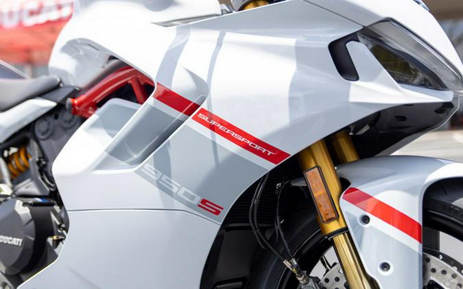 2024 Ducati Supersport 950 S White Stripe