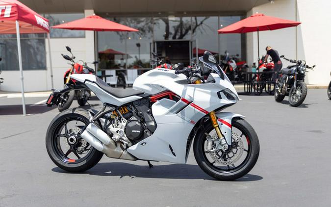 2024 Ducati Supersport 950 S White Stripe