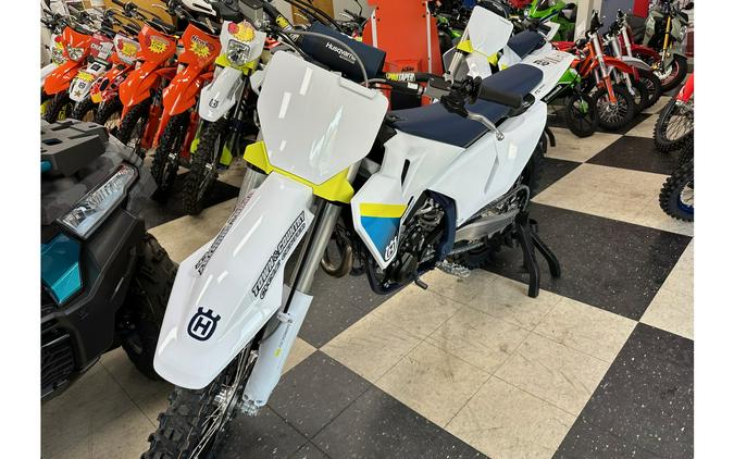 2025 Husqvarna Motorcycles FC 350