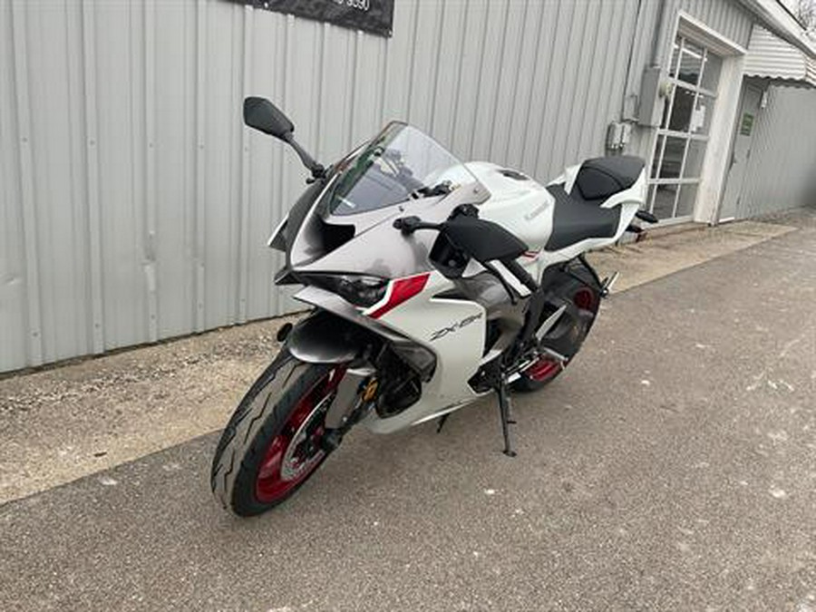 2025 Kawasaki Ninja ZX-6R ABS