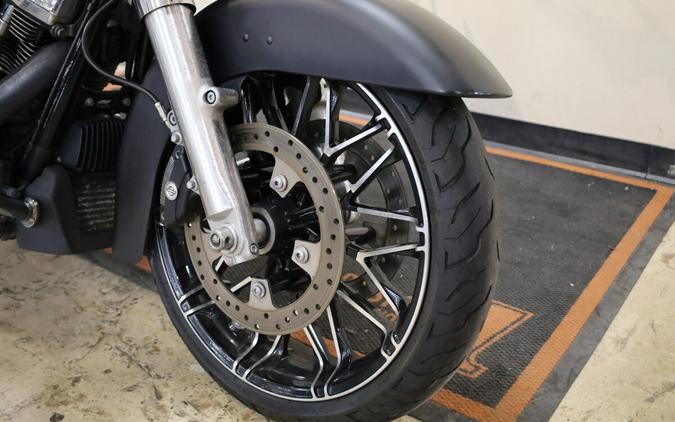 FLHX 2020 Street Glide®