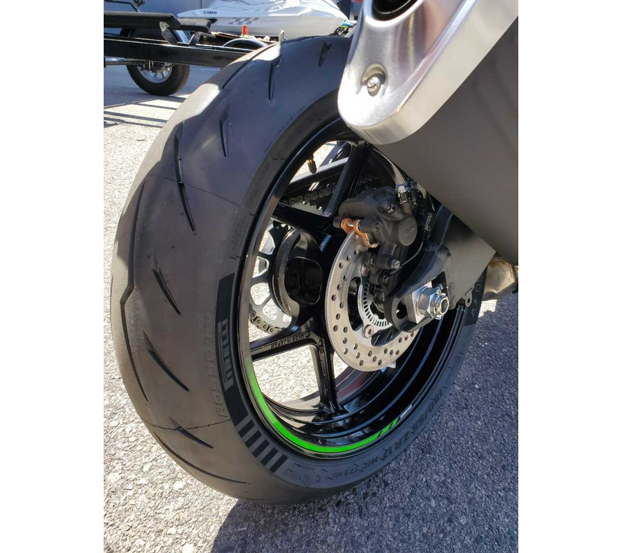 2024 KAWASAKI NINJA ZX-6R KRT EDITION