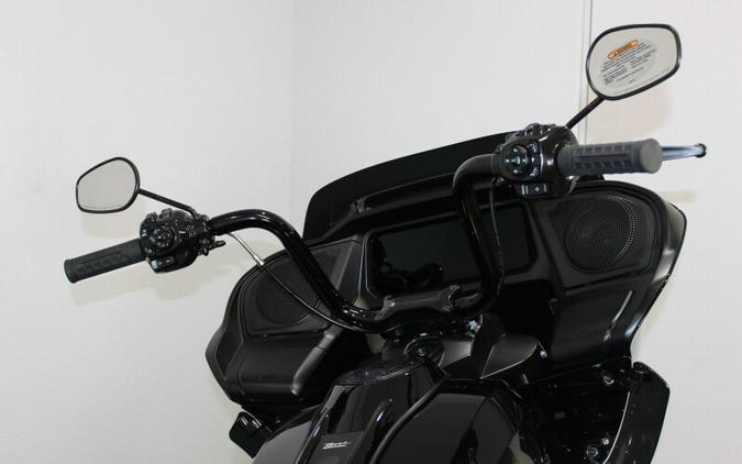Harley-Davidson Road Glide® 2024 FLTRX 84415710 VIVID BLACK