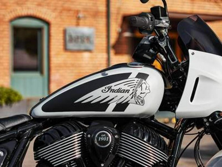 2024 Indian Motorcycle® Sport Chief Ghost White Metallic Smoke