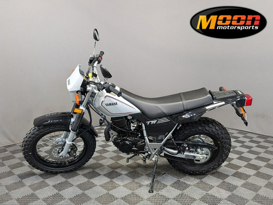 2024 Yamaha TW200 200 GALLANT GRAY