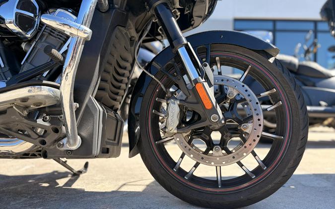 2020 Indian Motorcycle CHALLENGER LIMITED THUNDER BLACK PRL 49ST Limited