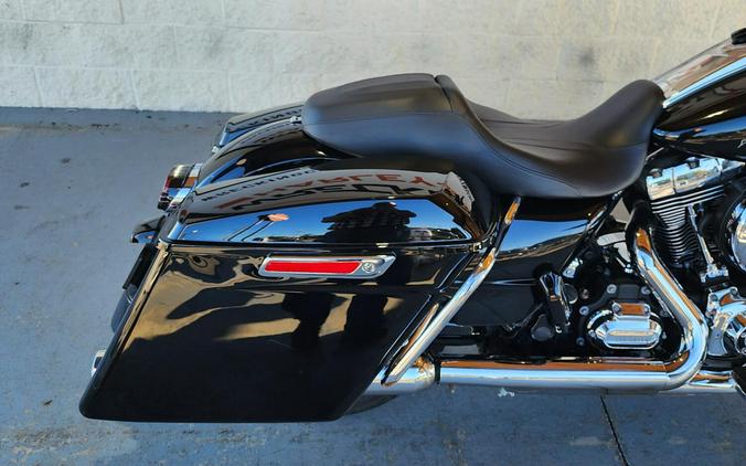 2015 Harley-Davidson Road King Vivid Black