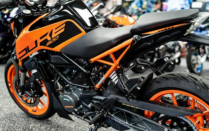 2023 KTM 200 Duke