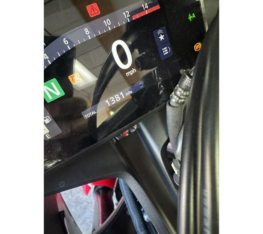 2025 Honda CBR650R E-Clutch