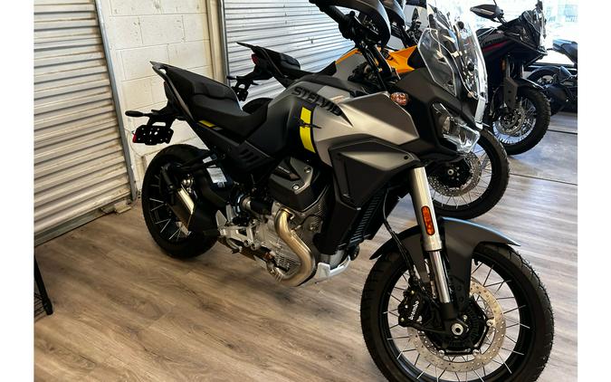 2024 Moto Guzzi Stelvio