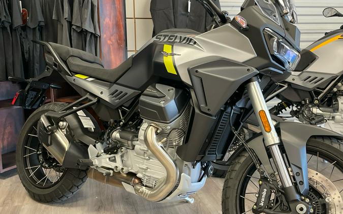 2024 Moto Guzzi Stelvio