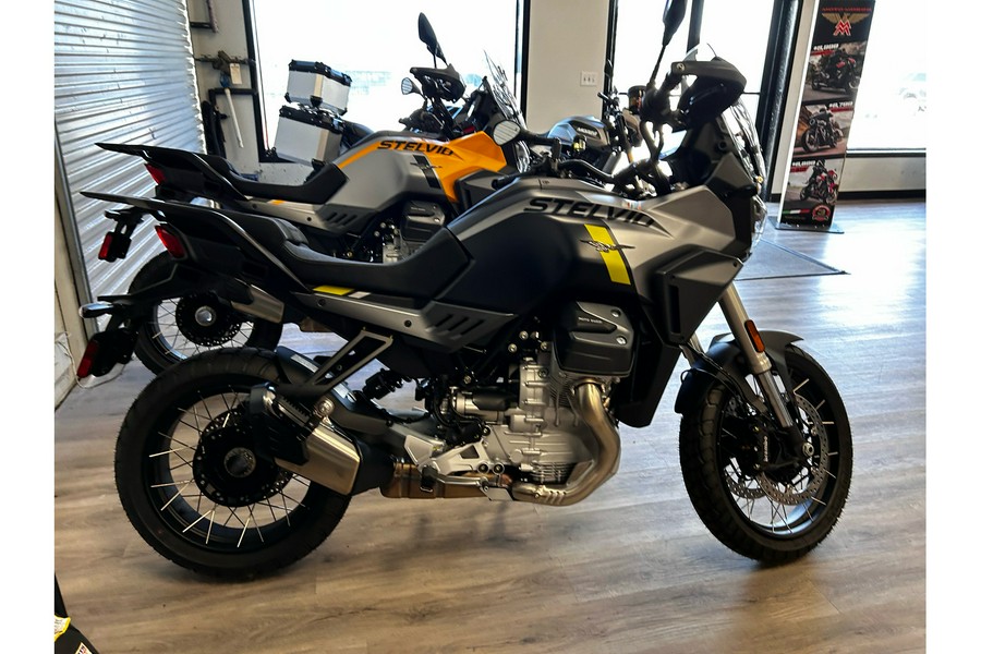 2024 Moto Guzzi Stelvio