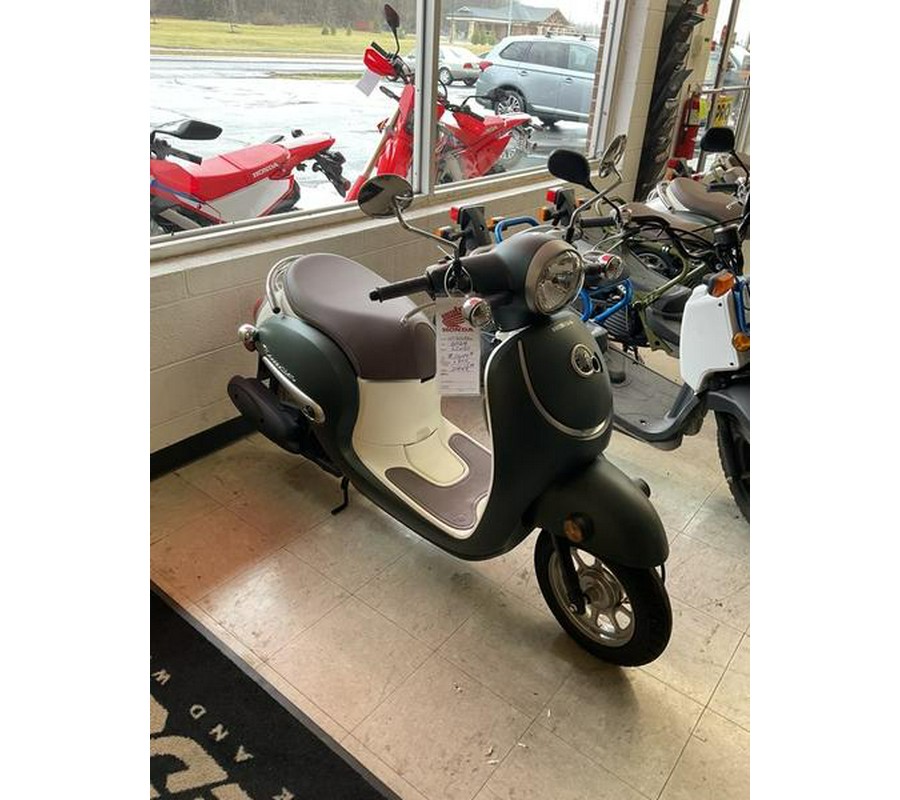 2024 Honda® Metropolitan