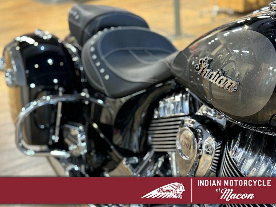 2024 Indian Motorcycle® Springfield® Black Metallic/Titanium Metallic