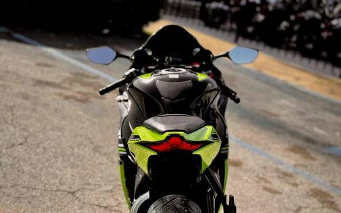 2017 Kawasaki Ninja® ZX™-10R ABS KRT Edition