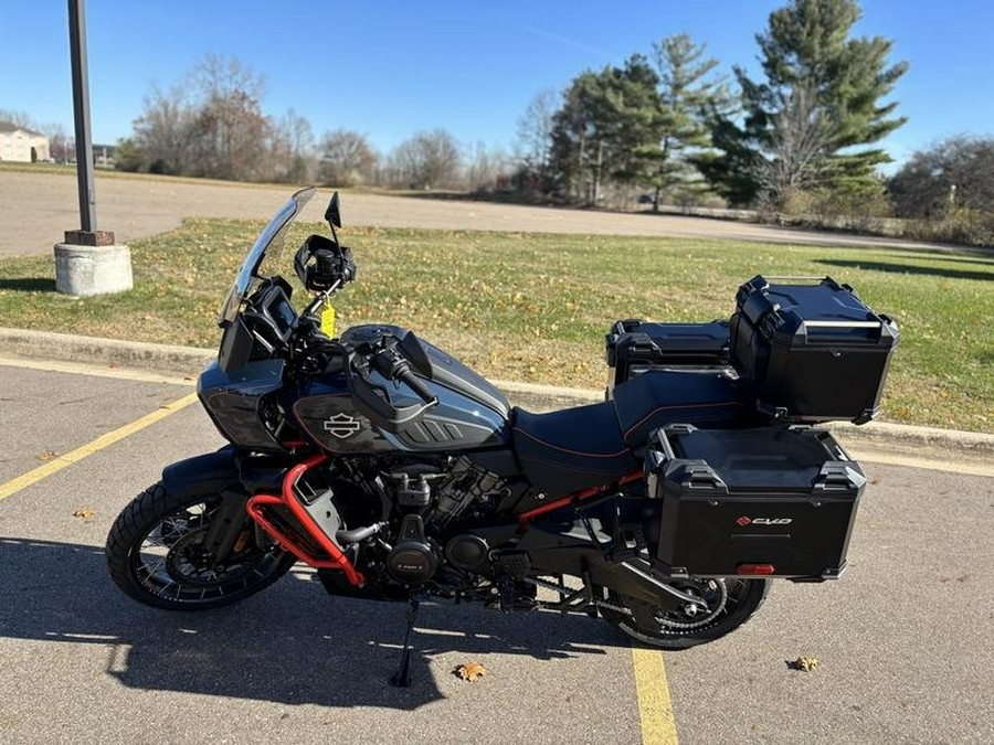 2025 Harley-Davidson® CVO™ Pan America®