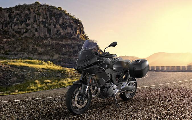 2026 BMW F 900 XR