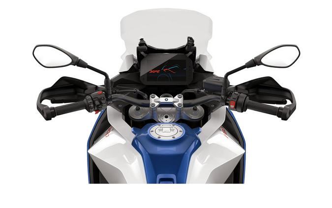 2026 BMW F 900 XR
