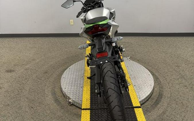 2024 Kawasaki Z e-1 ABS