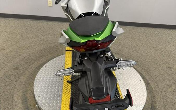 2024 Kawasaki Z e-1 ABS