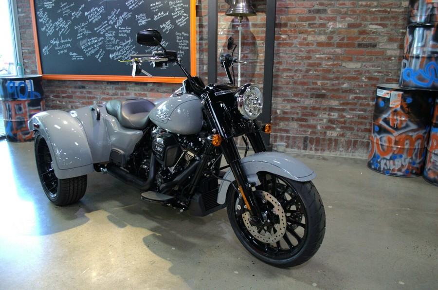 2024 Harley-Davidson Freewheeler Billiard Grey