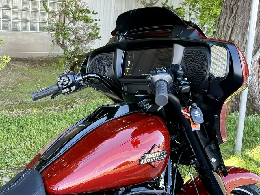 2025 Harley-Davidson® FLHX - Street Glide®