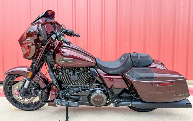 2024 Harley-Davidson® CVO™ Street Glide® FLHXSE