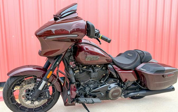 2024 Harley-Davidson® CVO™ Street Glide® FLHXSE