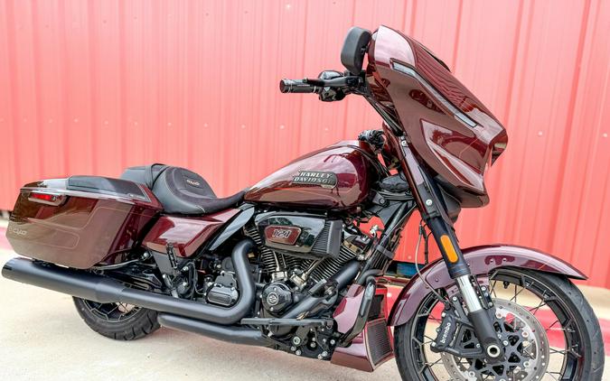 2024 Harley-Davidson® CVO™ Street Glide® FLHXSE