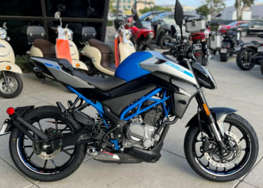 2023 CFMoto 300NK