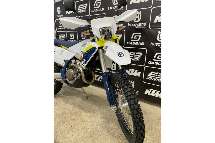 2025 Husqvarna Motorcycles FE 350s