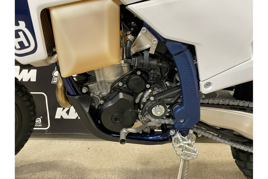 2025 Husqvarna Motorcycles FE 350s