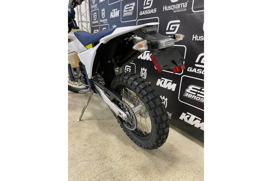 2025 Husqvarna Motorcycles FE 350s