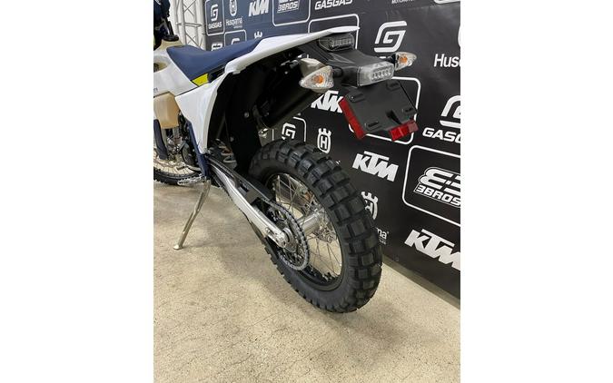 2025 Husqvarna Motorcycles FE 350s